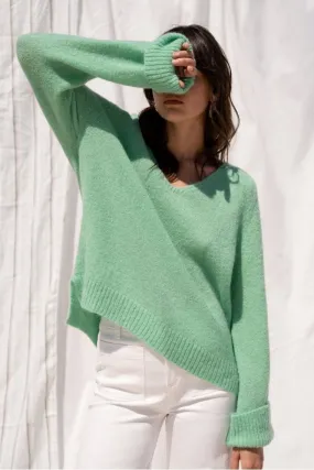 Barizia V-neck Sweater in Amande    