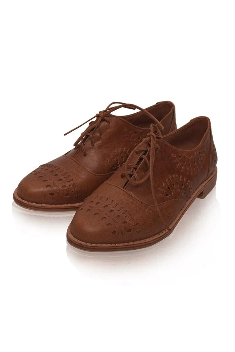 Heartbreak Leather Oxfords in Vintage Brown