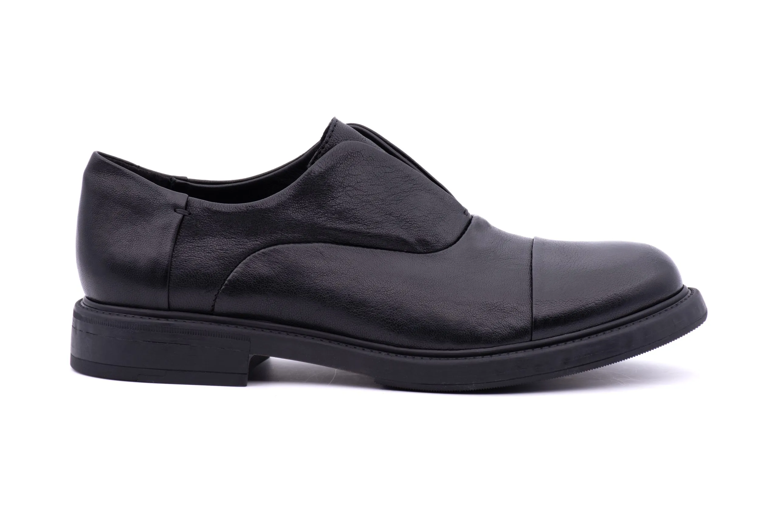 Slip On Oxfords in Aged Leather