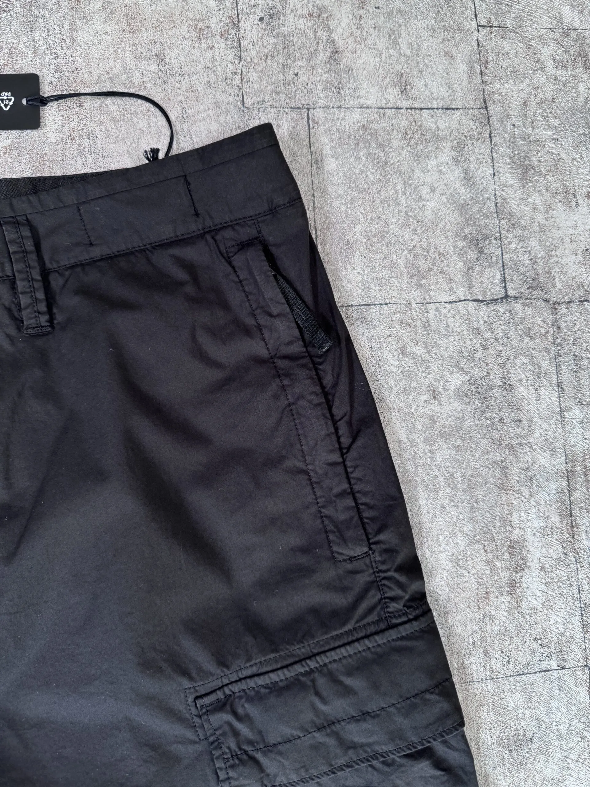 STONE ISLAND CARGO SHORTS