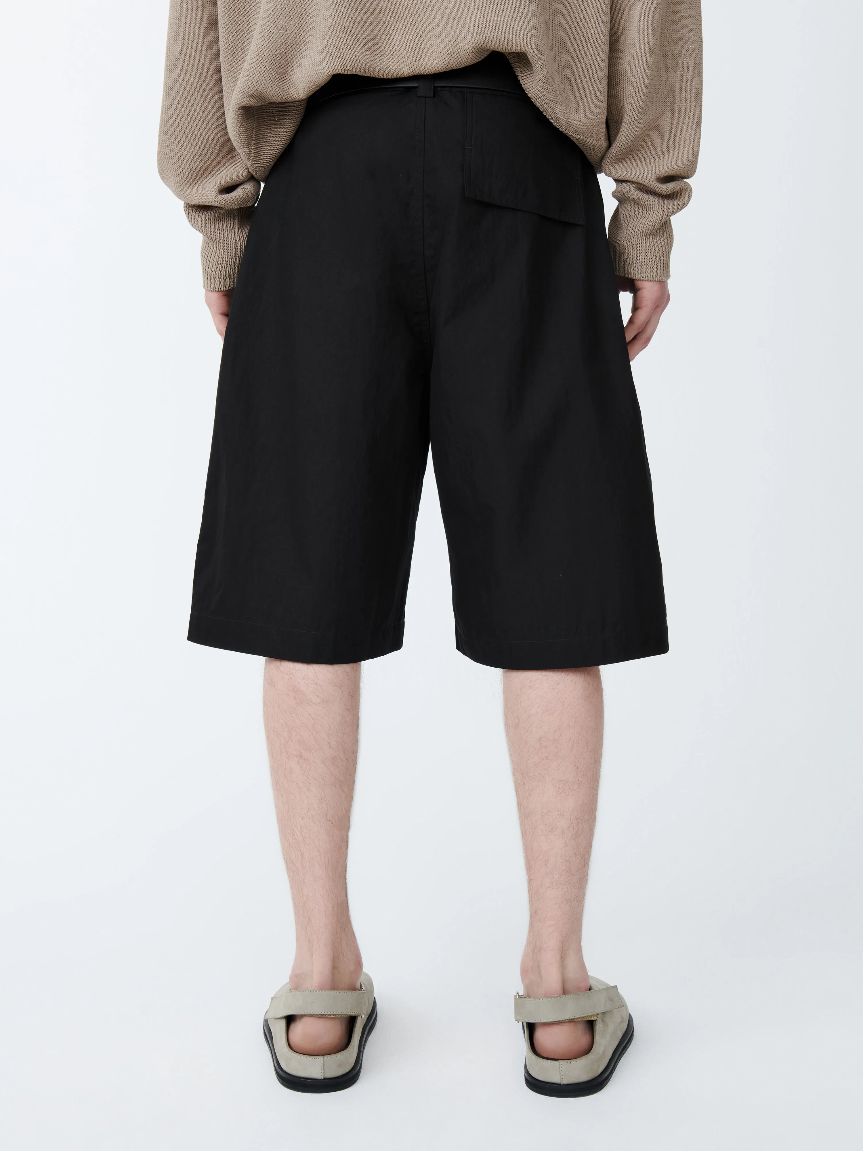 Tiller Shorts in Black