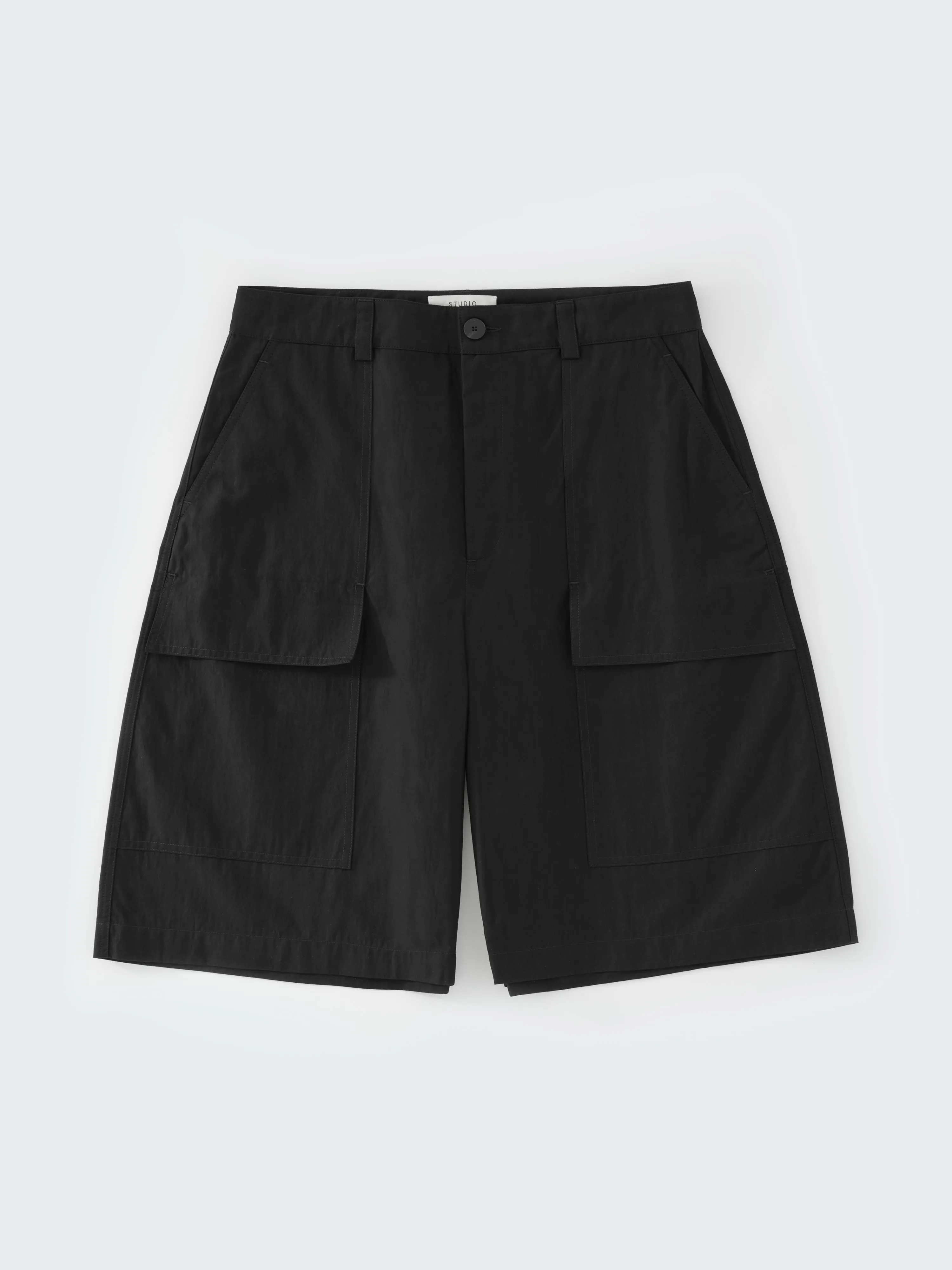 Tiller Shorts in Black